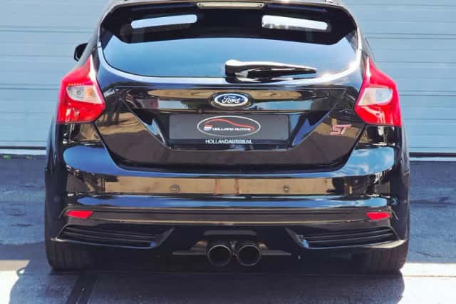 Ford Focus (2013) thumbnail 4
