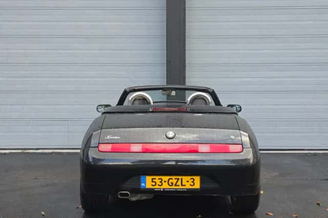 Alfa Romeo Spider (2001) thumbnail 4