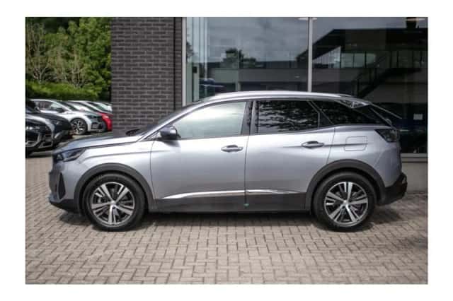 Peugeot 3008 (2021) thumbnail 2