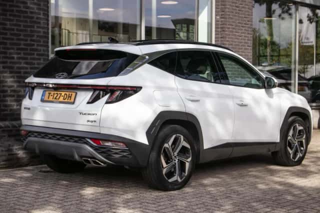 Hyundai Tucson (2023) thumbnail 2