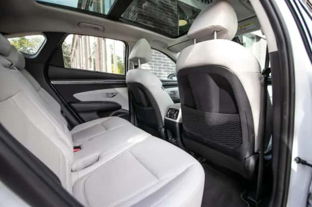 Hyundai Tucson (2023) thumbnail 6