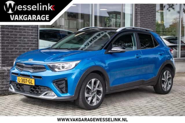 Kia Stonic (2021) thumbnail 1