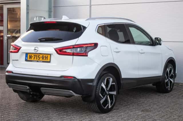 Nissan Qashqai (2018) thumbnail 3