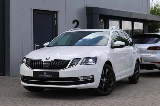 Škoda Octavia (2018) thumbnail 6