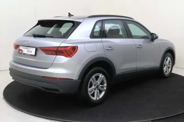 Audi Q3 (2023) thumbnail 5