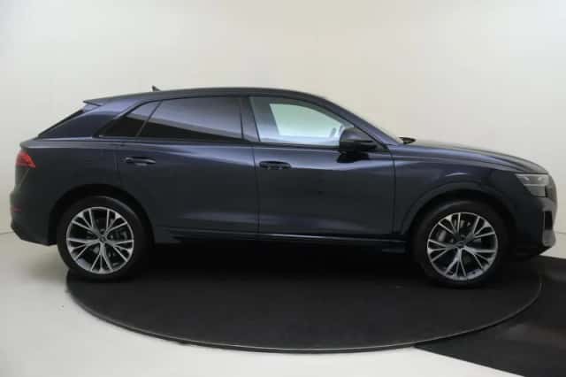 Audi Q8 (2025) thumbnail 6