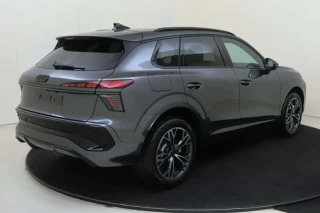 Audi Q3 (2026) thumbnail 2