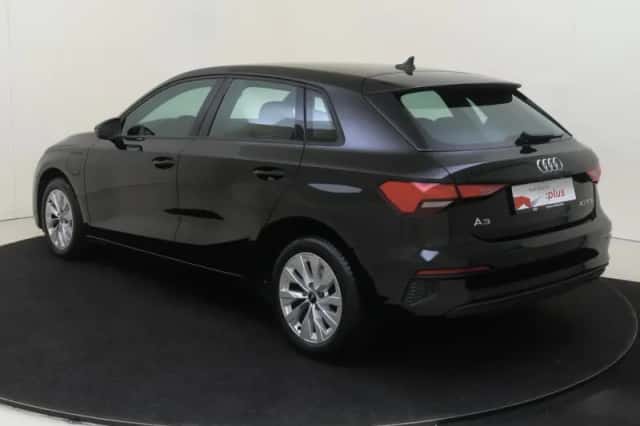 Audi A3 (2022) thumbnail 3