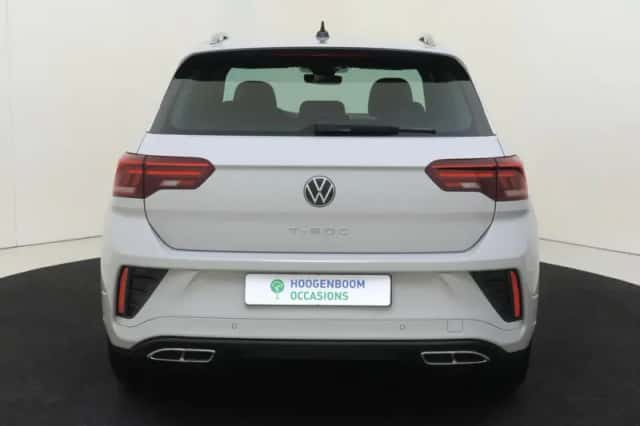 Volkswagen T-Roc (2024) thumbnail 4