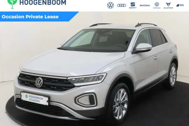 Volkswagen T-Roc (2024) thumbnail 1