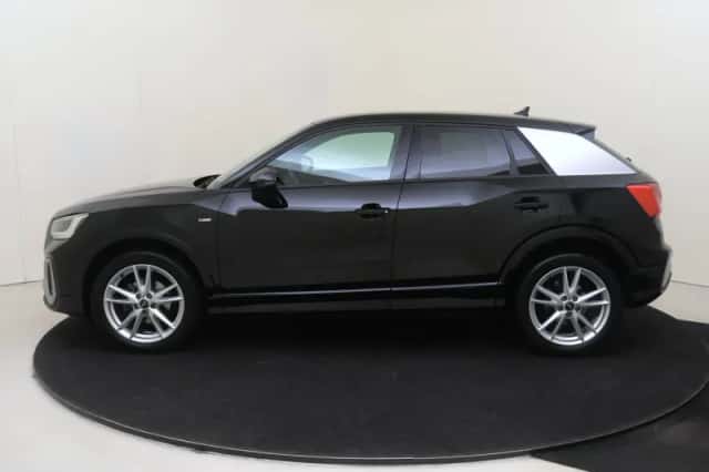 Audi Q2 (2021) thumbnail 2