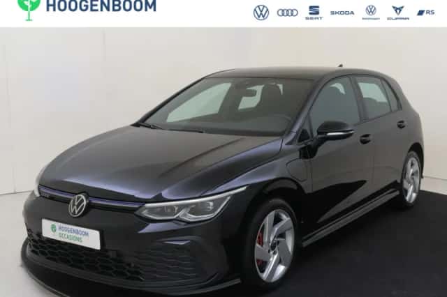 Volkswagen Golf (2022) thumbnail 1