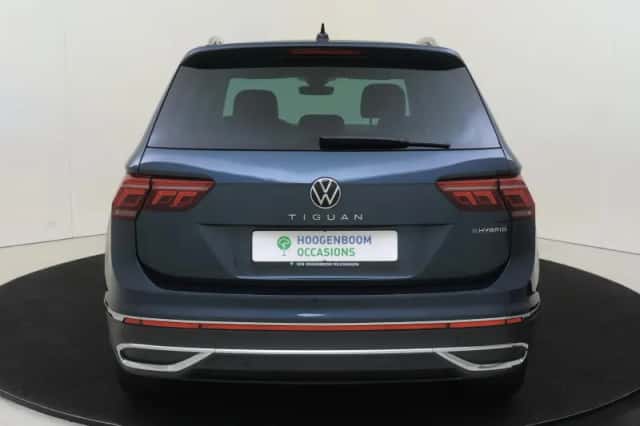 Volkswagen Tiguan (2022) thumbnail 4