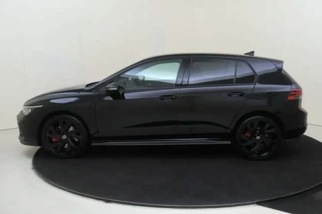 Volkswagen Golf (2022) thumbnail 2