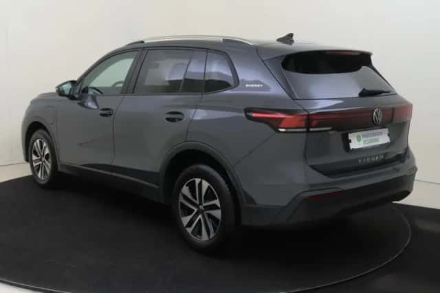 Volkswagen Tiguan (2025) thumbnail 3