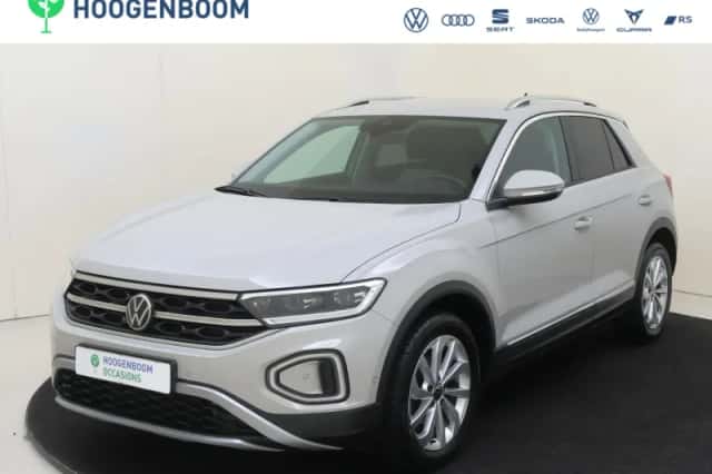 Volkswagen T-Roc (2023) thumbnail 1