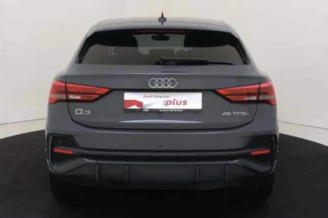 Audi Q3 Sportback (2021) thumbnail 4