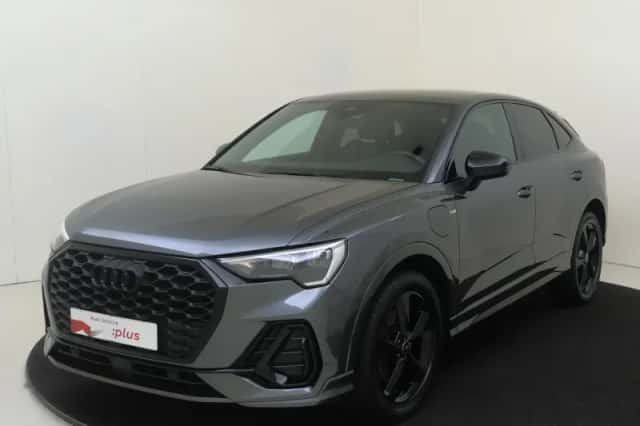 Audi Q3 Sportback (2023) thumbnail 1