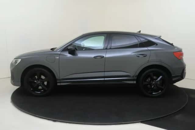 Audi Q3 Sportback (2023) thumbnail 2