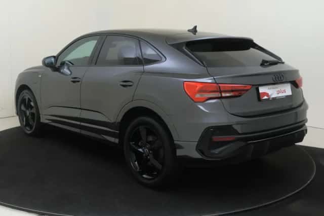 Audi Q3 Sportback (2023) thumbnail 3