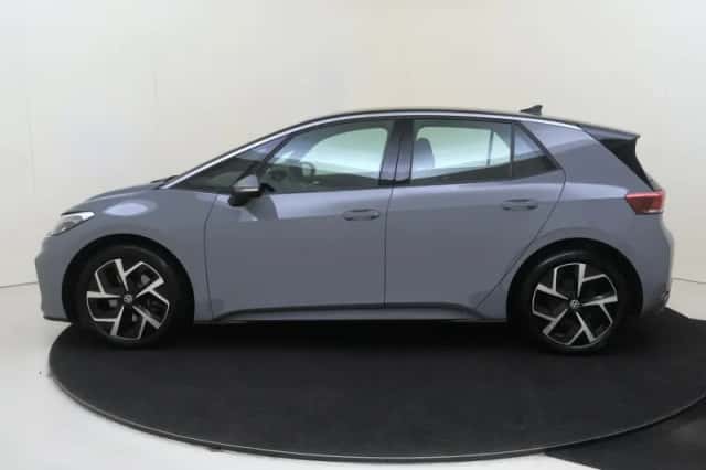 Volkswagen ID.3 (2024) thumbnail 2