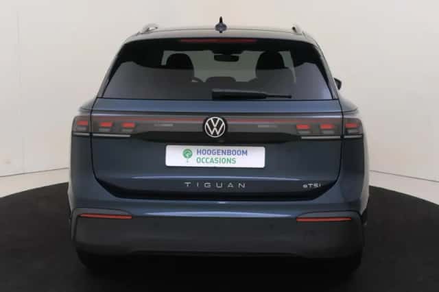 Volkswagen Tiguan (2025) thumbnail 4