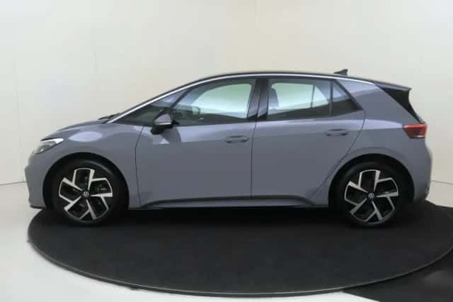 Volkswagen ID.3 (2024) thumbnail 2
