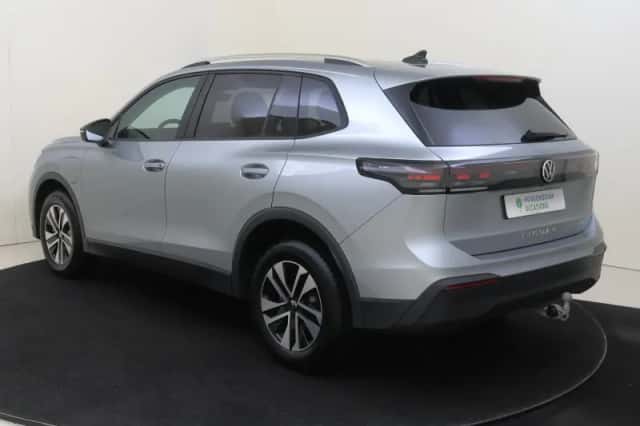 Volkswagen Tiguan (2026) thumbnail 3