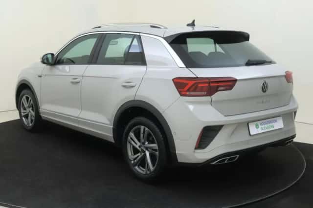Volkswagen T-Roc (2024) thumbnail 3