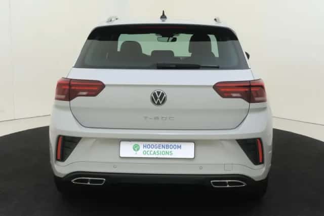Volkswagen T-Roc (2024) thumbnail 4