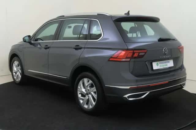 Volkswagen Tiguan (2022) thumbnail 3