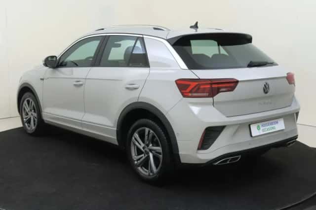 Volkswagen T-Roc (2024) thumbnail 3