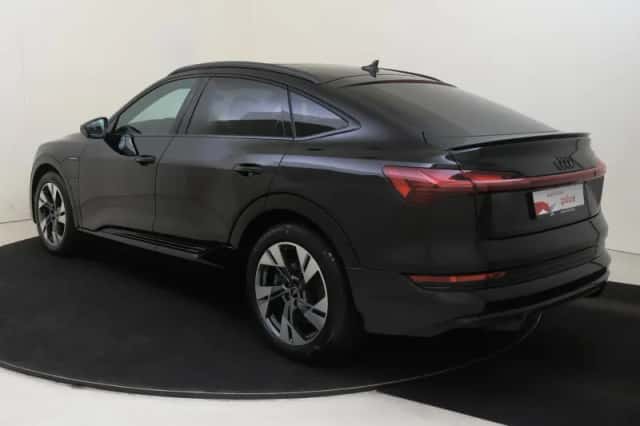 Audi e-tron (2022) thumbnail 3