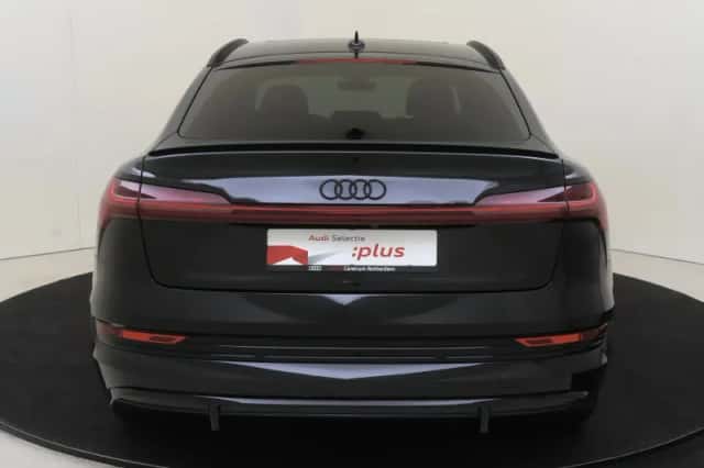 Audi e-tron (2022) thumbnail 4