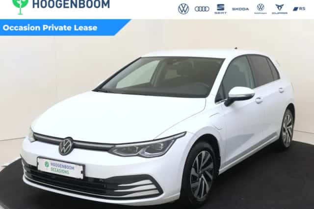 Volkswagen Golf (2023) thumbnail 1