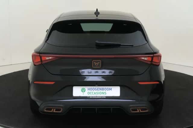 CUPRA Leon (2023) thumbnail 4