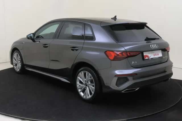Audi A3 (2023) thumbnail 3