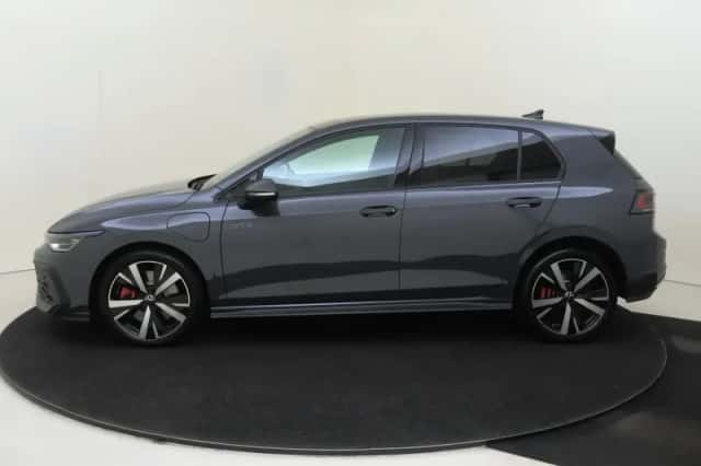 Volkswagen Golf (2026) thumbnail 2
