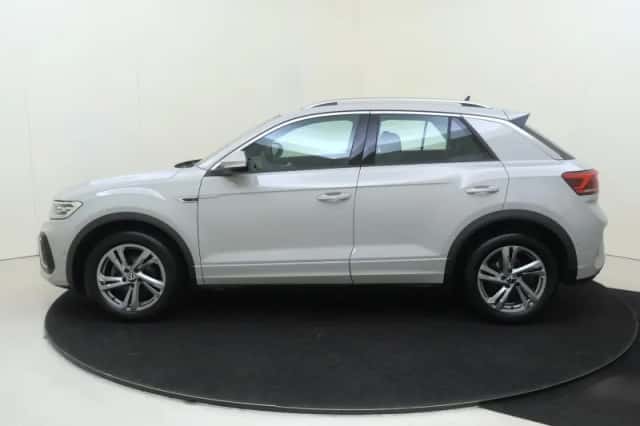 Volkswagen T-Roc (2024) thumbnail 2