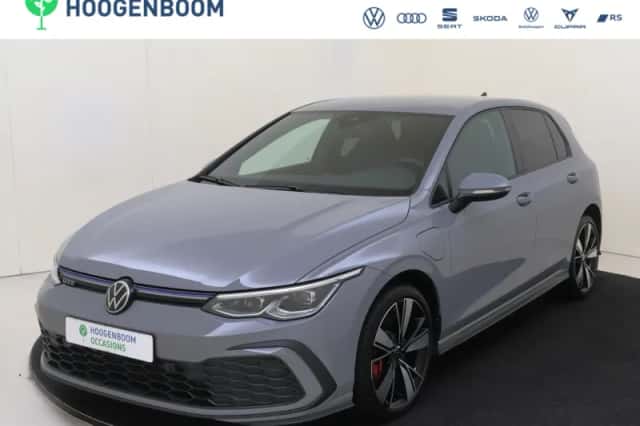 Volkswagen Golf (2022) thumbnail 1