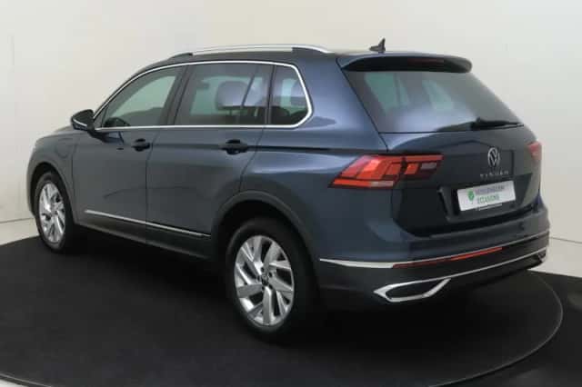 Volkswagen Tiguan (2022) thumbnail 3