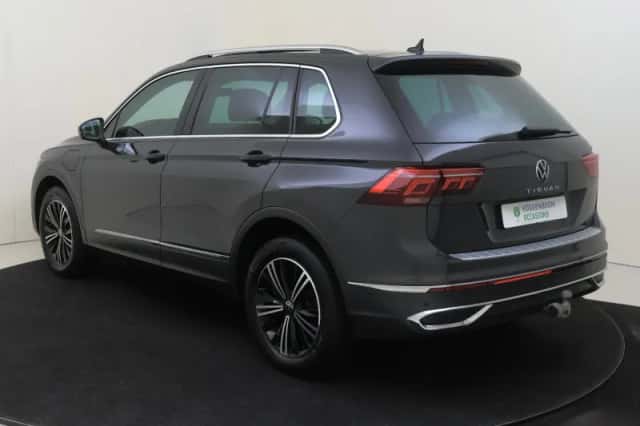 Volkswagen Tiguan (2023) thumbnail 3