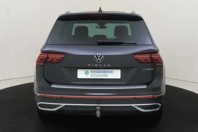Volkswagen Tiguan (2023) thumbnail 4