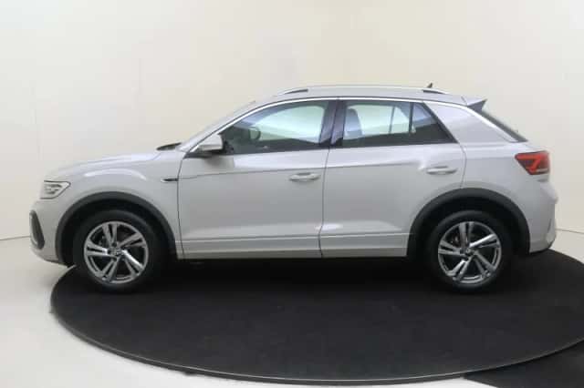 Volkswagen T-Roc (2024) thumbnail 2