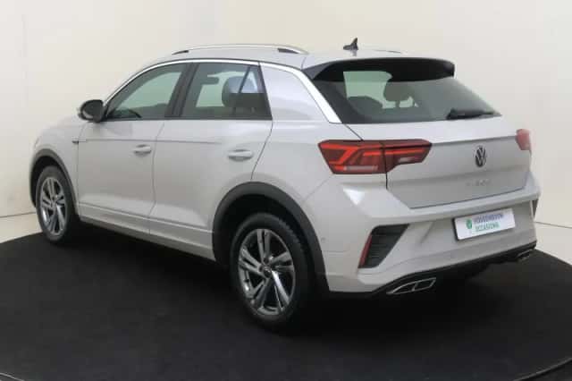 Volkswagen T-Roc (2024) thumbnail 3