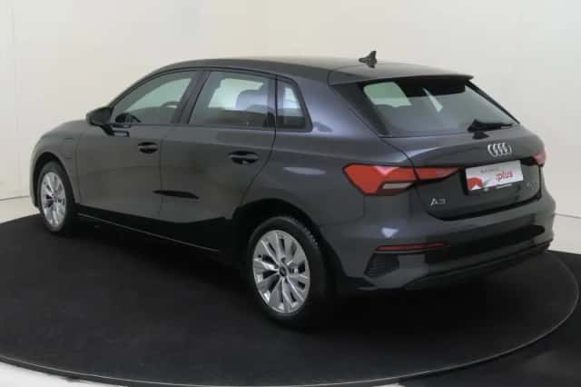 Audi A3 (2021) thumbnail 3
