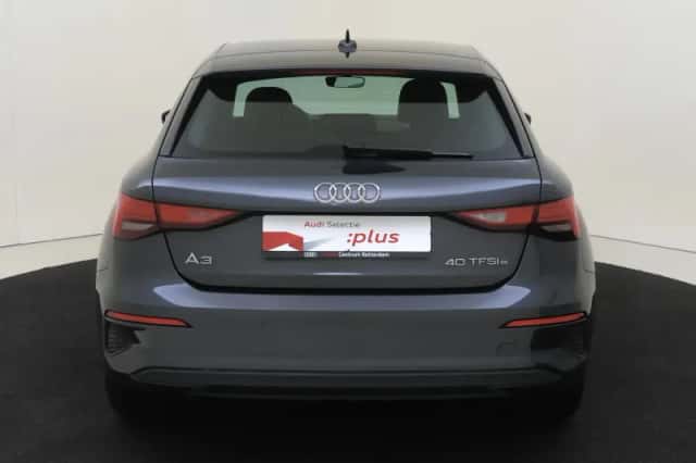 Audi A3 (2021) thumbnail 4