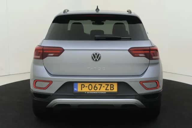 Volkswagen T-Roc (2022) thumbnail 4