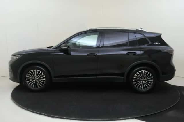 Volkswagen Tiguan (2025) thumbnail 2
