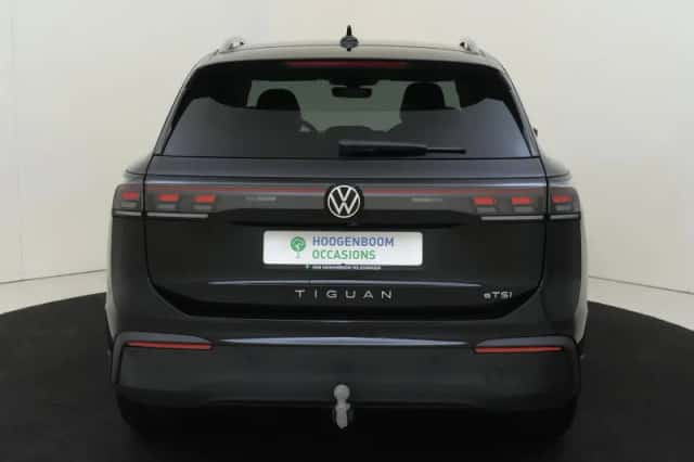 Volkswagen Tiguan (2025) thumbnail 4